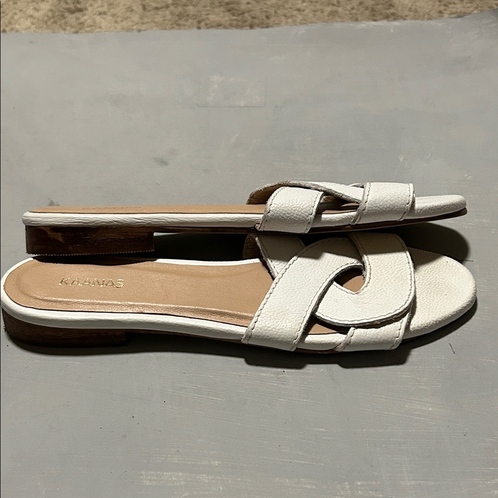 Kaanas Santorini White Leather Women's  Flats Slide Sandals, Size 7 - Picture 8 of 11